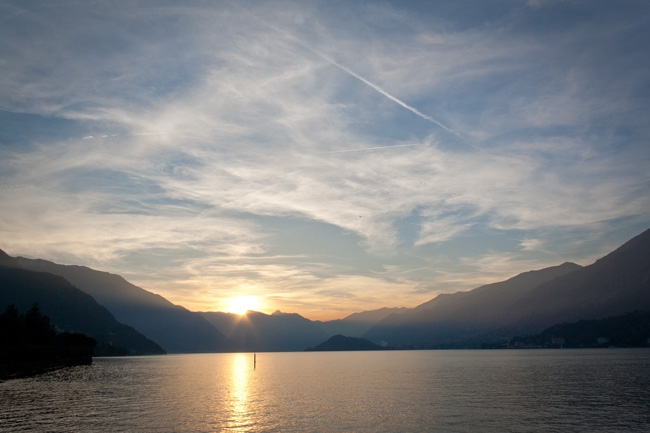 lago como bellaggio puesta sol