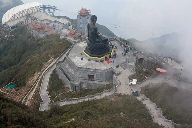 Circuito por Vietnam del norte. Hanoi, Sapa, Ninh Binh, Ha long 48 Gigante escultura de Buda