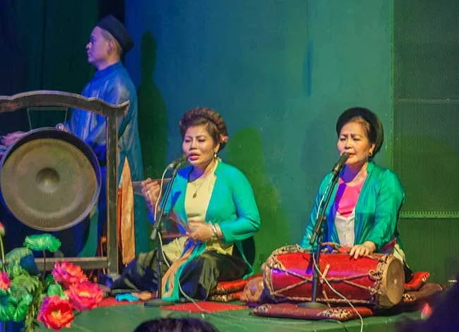 Circuito por Vietnam del norte. Hanoi, Sapa, Ninh Binh, Ha long 19 Músicos y cantantes del teatro
