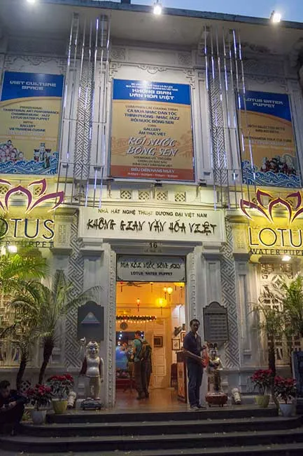 Circuito por Vietnam del norte. Hanoi, Sapa, Ninh Binh, Ha long 16 Entrada al teatro de las marionetas de agua Bong Sen. Hanoi