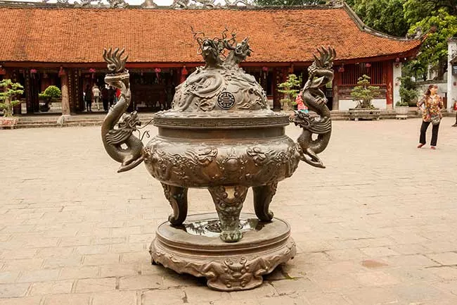 Circuito por Vietnam del norte. Hanoi, Sapa, Ninh Binh, Ha long 13 Patio de los sabios templo de la literatura