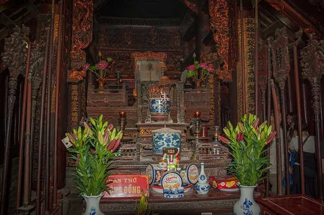 Circuito por Vietnam del norte. Hanoi, Sapa, Ninh Binh, Ha long 64 Ofrendas