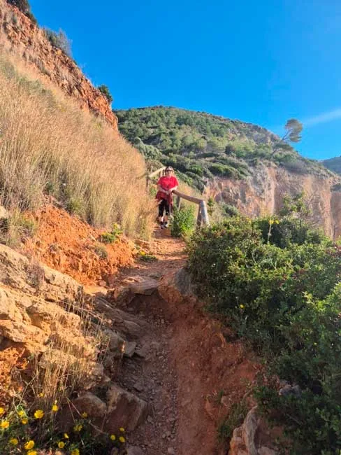 1 semana en Jávea-Xàbia disfrutando con serenidad 5 Jávea. Subiendo el primer tramo del sendero al Cabo de San Antonio