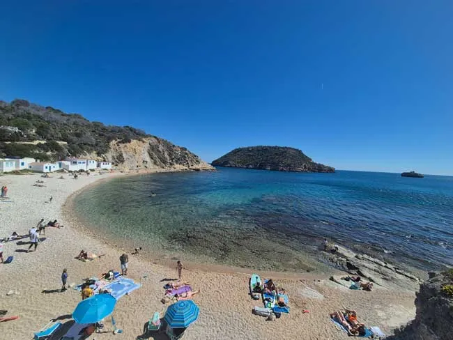 1 semana en Jávea-Xàbia disfrutando con serenidad 16 Playa de la cala de la Barraca.