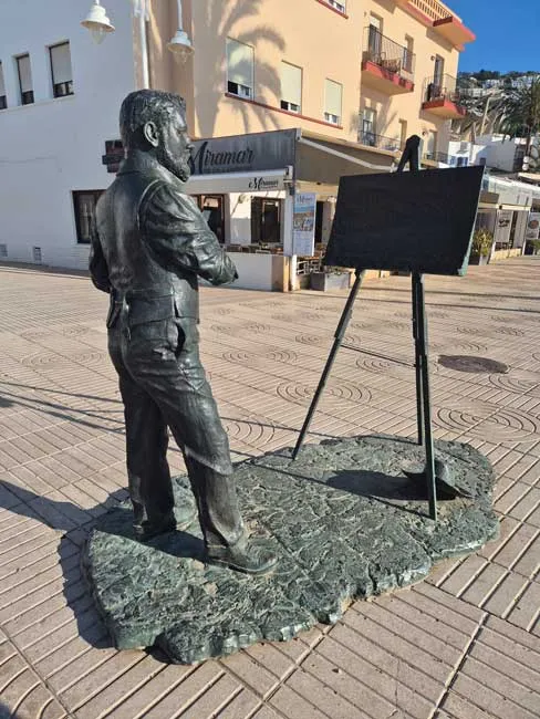 1 semana en Jávea-Xàbia disfrutando con serenidad 22 Escultura Joaquín Sorolla pintando al Cabo de San Antonio