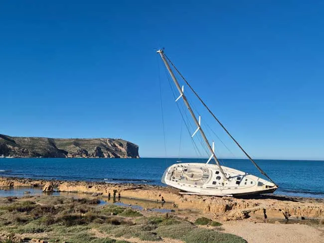 1 semana en Jávea-Xàbia disfrutando con serenidad 19 Velero barado